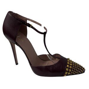 Gucci Coline Studded T-Strap Pumps Burgundy Gold Spikes Leather 40.5 Italy